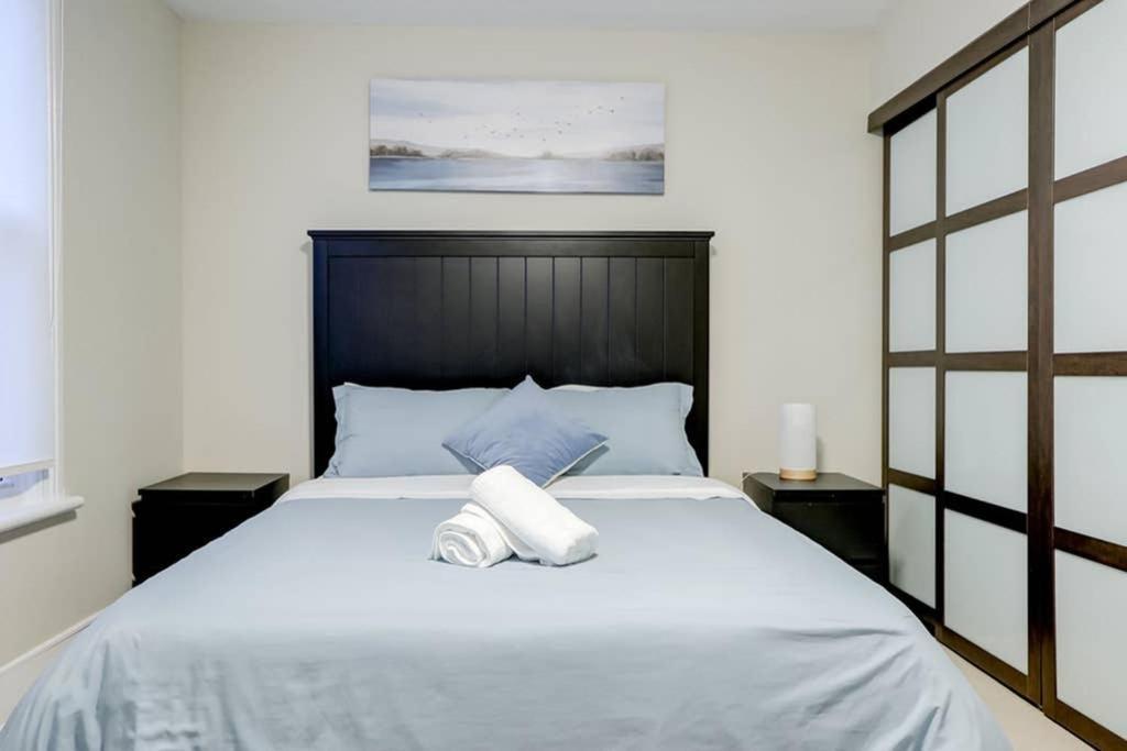 JstLikeHome - Central Suite Ottawa Extérieur photo