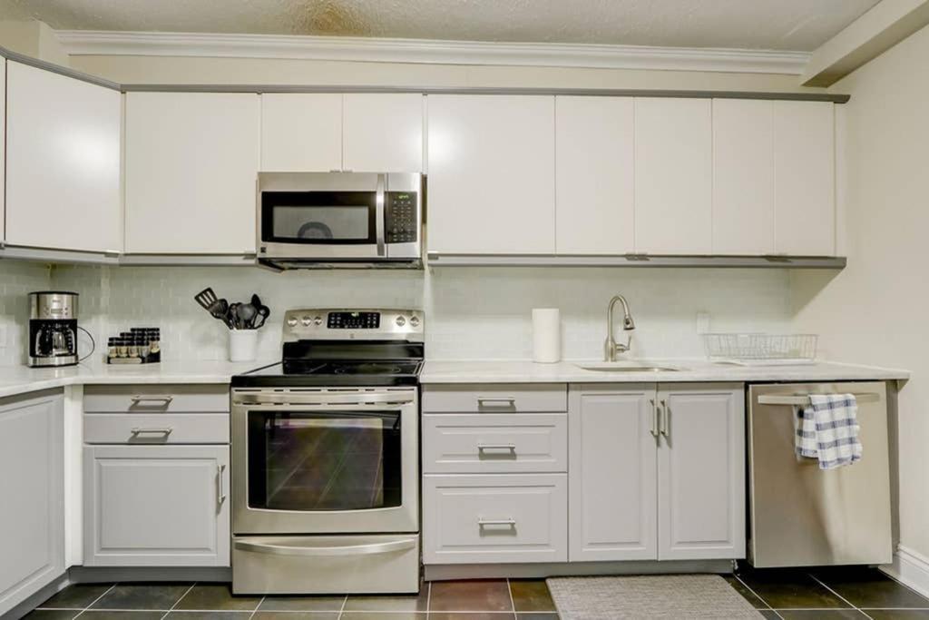 JstLikeHome - Central Suite Ottawa Extérieur photo