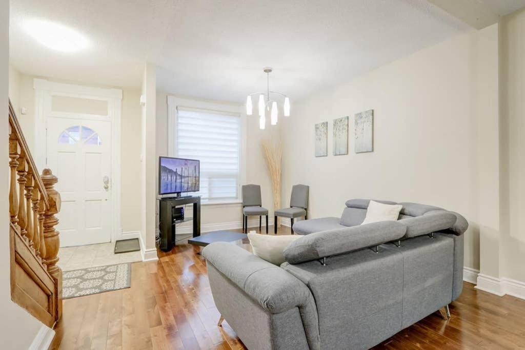 JstLikeHome - Central Suite Ottawa Extérieur photo