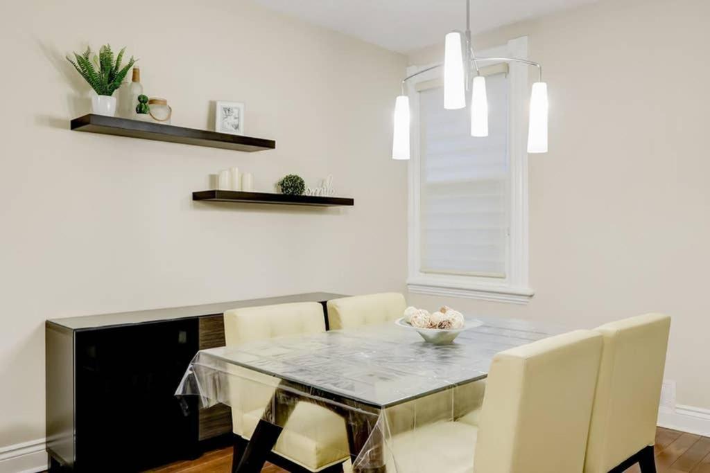 JstLikeHome - Central Suite Ottawa Extérieur photo