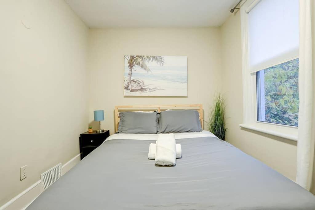 JstLikeHome - Central Suite Ottawa Extérieur photo